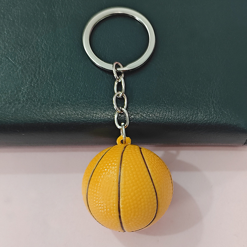 クロスボーダー4cmサッカーキーホルダーバスケットボールストラップ学生カバン掛け飾りスポーツグッズプレゼントテニスラグビー掛け