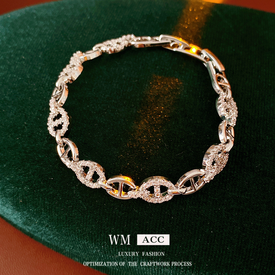 Zircon nariz de cerdo empalme pulsera de fijación de moda personalidad fría pulsera de viento ligero lujo nicho de alta calidad joyas de mano para mujeres
