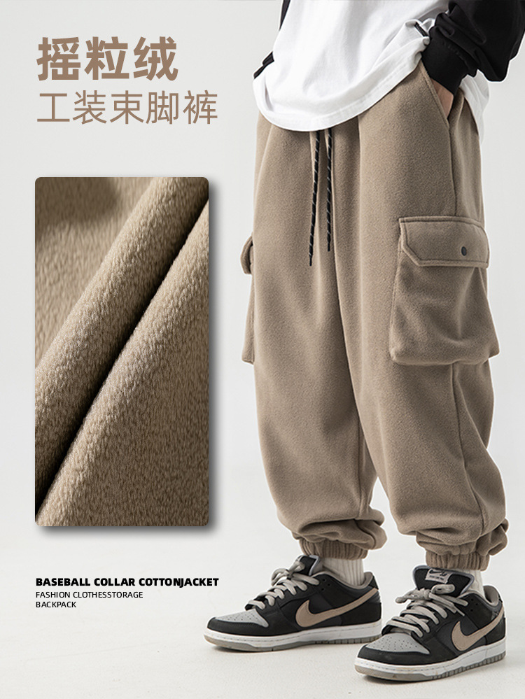 Pantalones deportivos de forro polar estilo japonés para hombre, otoño e invierno 2024, nuevo estilo, diseño de bolsillos grandes, pantalones casuales deportivos holgados y modernos