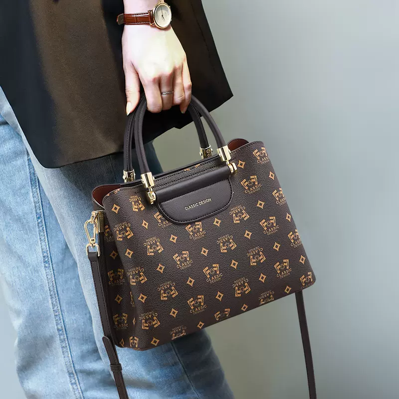 包包女士2025新款斜挎包女包水桶包大容量妈妈包手提单肩包箱包