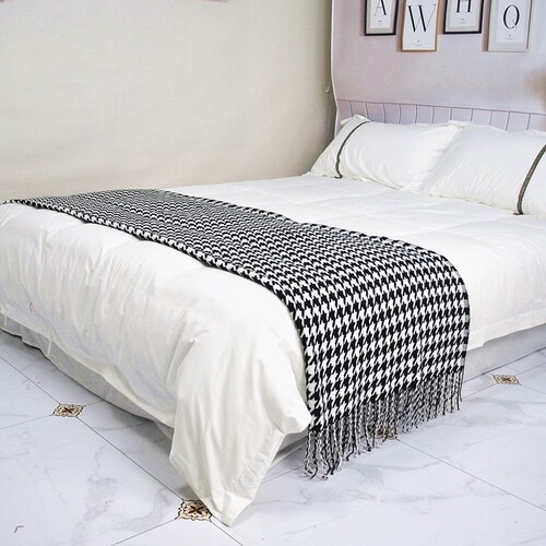 Nordic black and white penguin check pattern decorative rug sofa rug bed tail rug bedroom sample room bed flag tie cloth cover rug