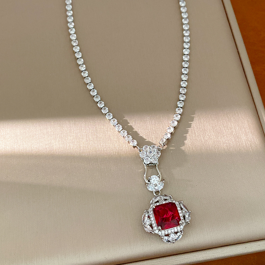 Palacio estilo de piedra cuadrada collar ligero lujo nicho collar de clavícula de alta calidad temperamento refinado conjunto de joyas personales