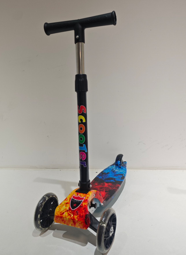 Scooter para Niños de 1 a 5 Años Plegable y Ajustable de Metal