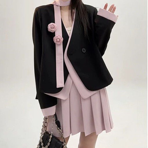 Designer French Retro Everyday Wear, Stylish and Casual, 2026 Spring and Autumn Fashion New Suit Designer French Retro Everyday Wear, Stylish and Casual, 2026 Spring and Autumn Fashion New Suit