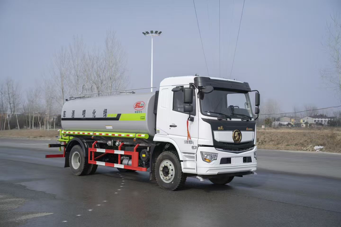 15-ton new Shacman Delong L5000 road sprinkler truck, landscaping fog cannon spraying truck, 30m spray truck