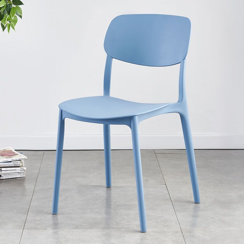 Sillas de plástico apilables respaldadas sillas de mesa de comedor gruesas taburetes de escritorio caseros plegables sillas de comedor nórdicas simples