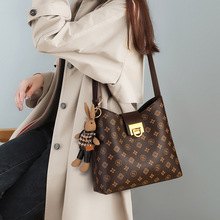 ˮͰ����2026�¿��ļ�Ů������������߼��е���ͨ��б���bags
