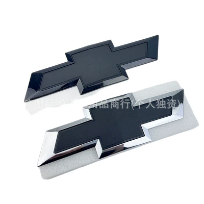 Car logo – for Chevrolet pickup SILVERADO front
