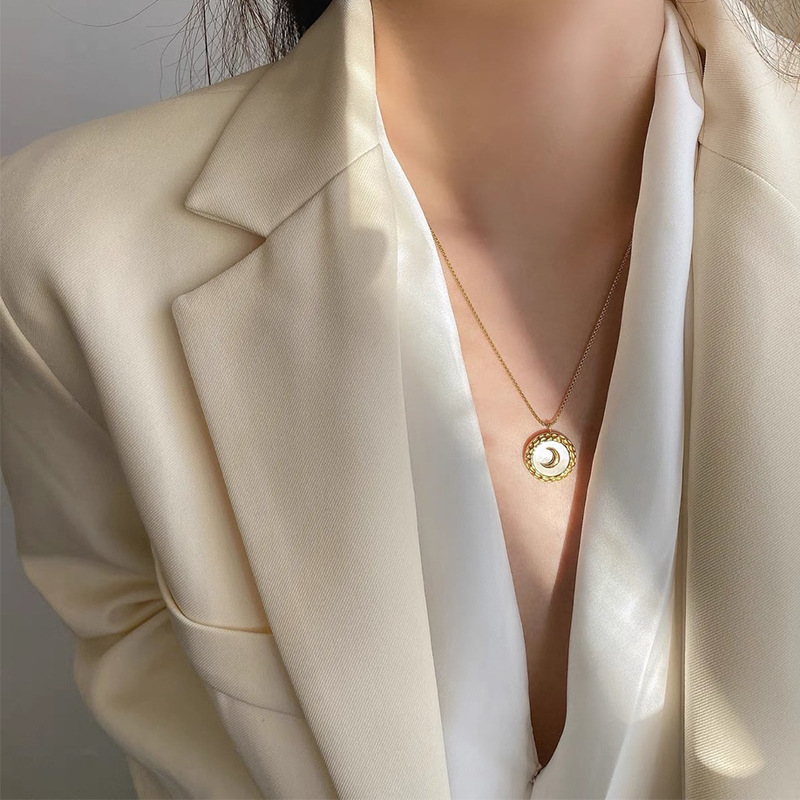 Retro Round Moon Stainless Steel Inlay Shell Pendant Necklace_colorza_2