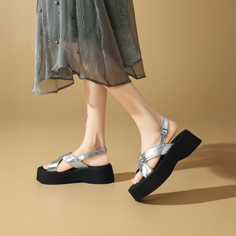 Sandal đế dày nữ phong cách La Mã, tăng chiều cao, đi biển dạo phố — KN332 Màu sâm banh