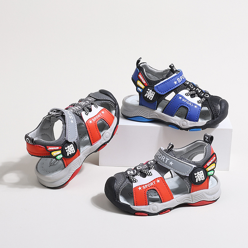 2023 verano cómodo en stock zapatos casuales de los niños zapatos de playa de los niños del bebé de moda estilo coreano zapatos del niño del bebé intermitente sandalias