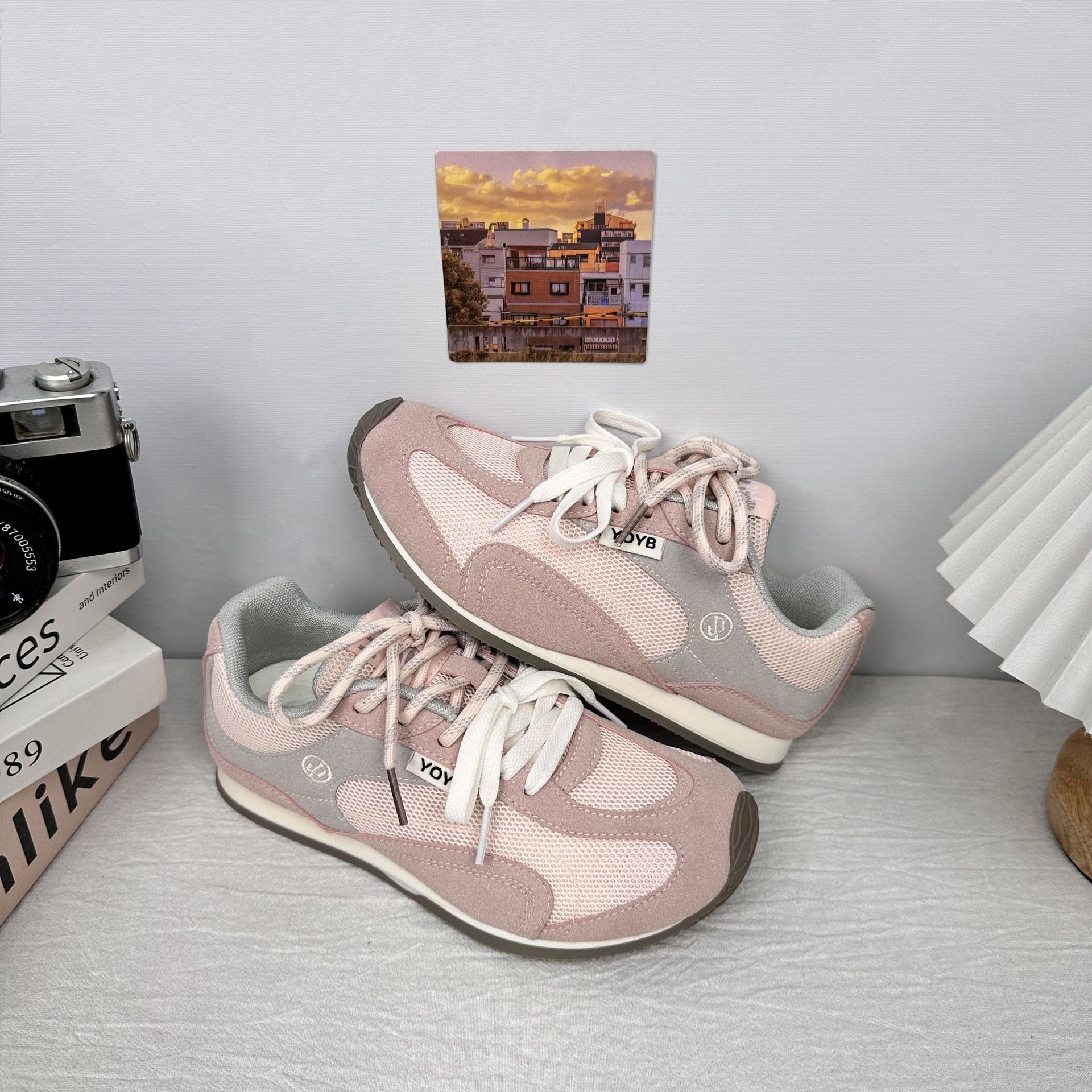 Zapatos de red deportiva de todo fósforo de onda lejana 2025 nuevos zapatos de entrenamiento alemán retro de nicho zapatillas de deporte casuales planas resistentes al desgaste