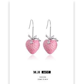 项链;耳钉;手链