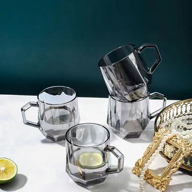 Vidrio de lujo ligero de alto aspecto creativo mango hexagonal taza verano colorido hogar agua taza apertura pequeño regalo