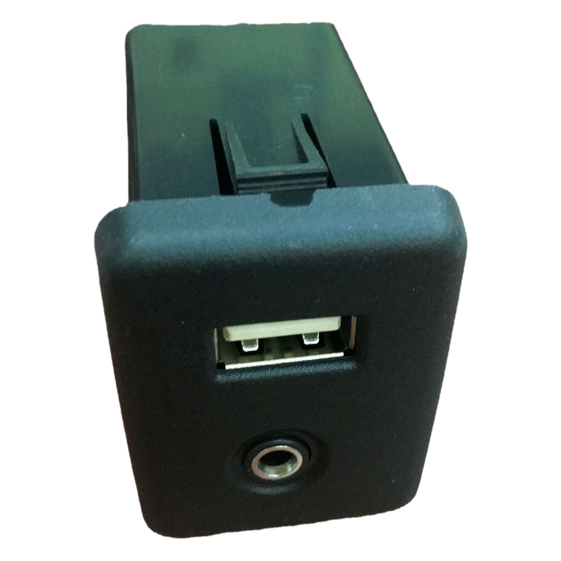 Aplicable a angkewei weang Junwei Cruze mairui Bao enchufe USB enchufe de carga del coche eléctrico