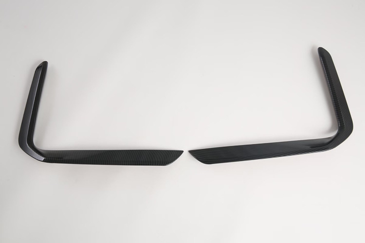 Suitable for Coolray Geely 25 Binyue L rear spoiler modification side trim strip fog lamp eyebrow car sticker ABS decorative parts M