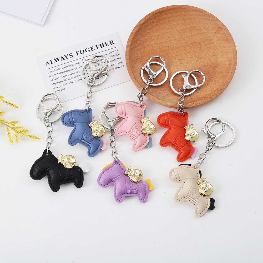 可爱创意马上有钱钥匙扣挂件精致书包背包装饰配件皮革小马挂件