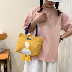 夏の新型キャンバスの女性バッグが可愛いです。