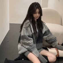 慵懒风毛衣女冬季加厚中长款毛绒针织衫宽松灰色格子圆领套头上衣