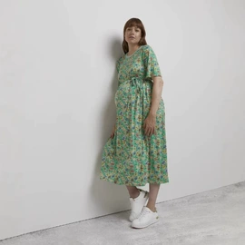连衣裙;大码外套;时尚休闲套装