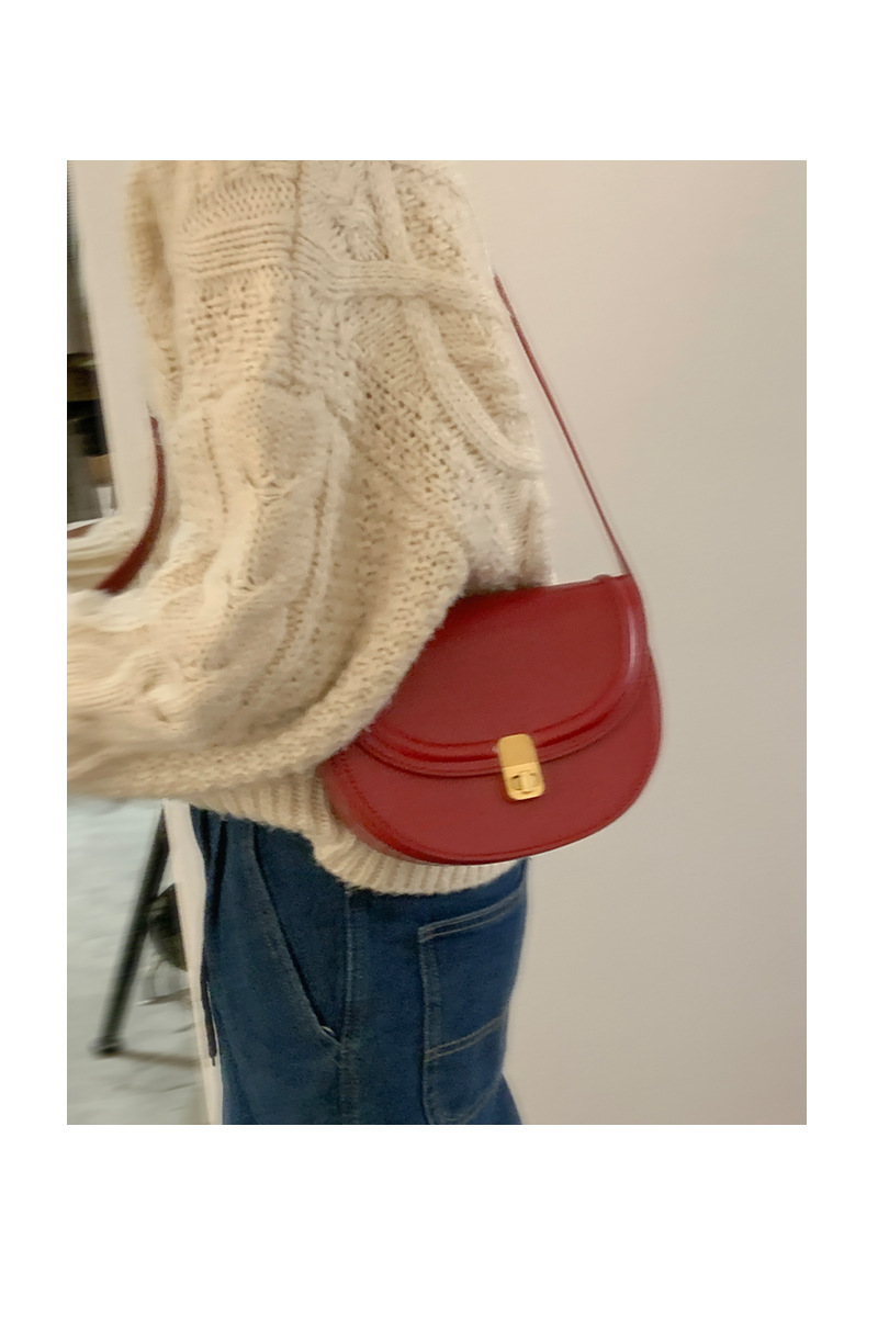 Retro Saddle Crossbody Bag For Women Textured Shoulder Handbag_voghion.com
