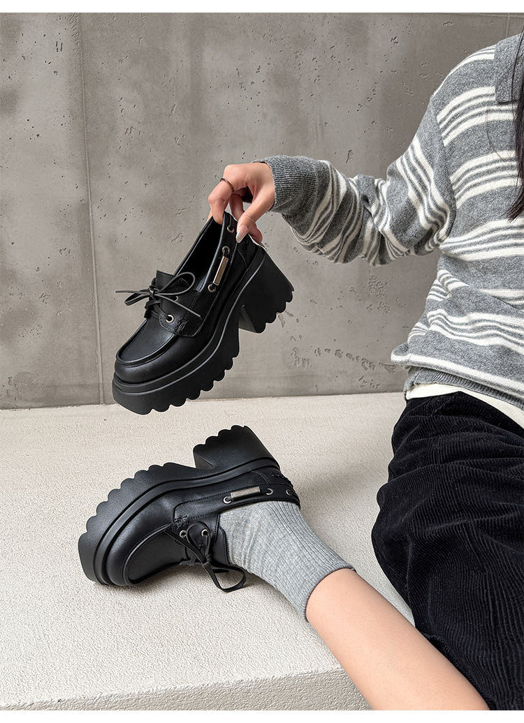 Giày loafer nữ đế xuồng platform dây buộc phong cách Anh quốc – mũi sâu, da bóng, gót 5 cm — Đen (bóng), Đen (mờ) chi tiết 16