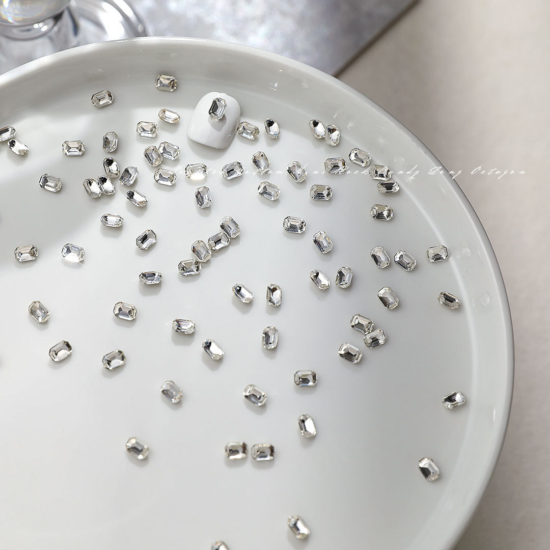 A4-39-03 흰색 미니 팔각 4*6mm