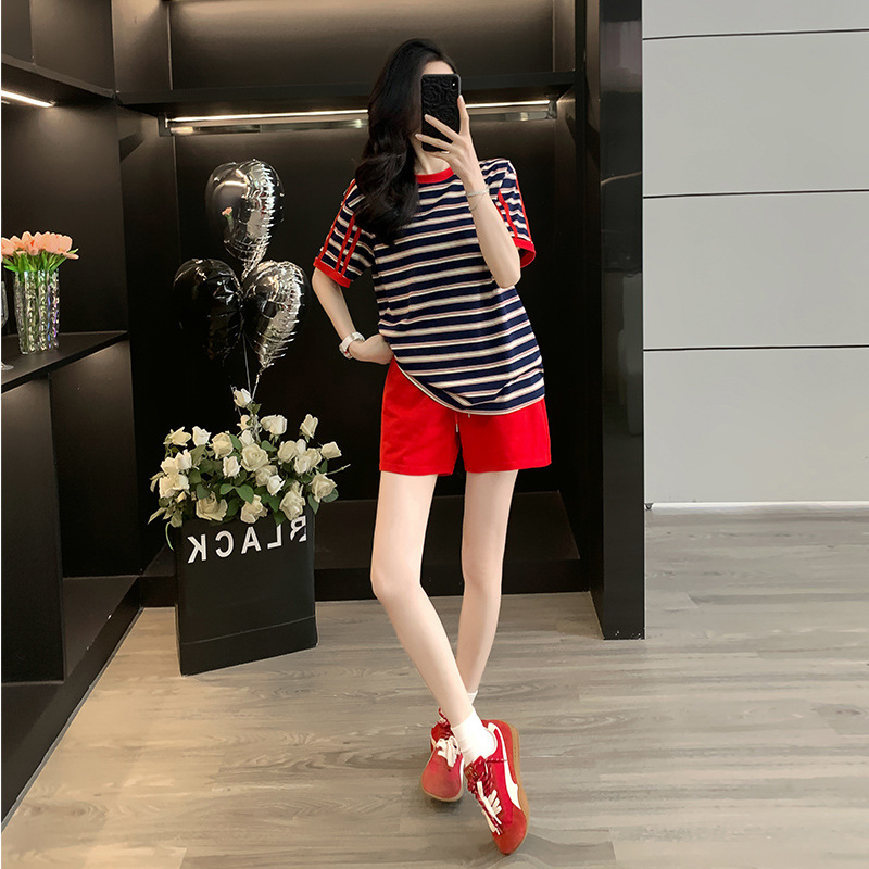 2025 인터넷 연예인 느슨한 슬리밍 서양식 반바지 투피스 트렌디 스포츠 정장 여성 여름 새 스타일 3361