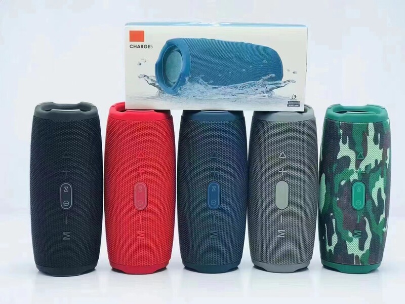 Charge5は波打5世代無線bluetoothスピーカーの屋外携帯型カードの重いサブウーファ音響に適しています。|undefined