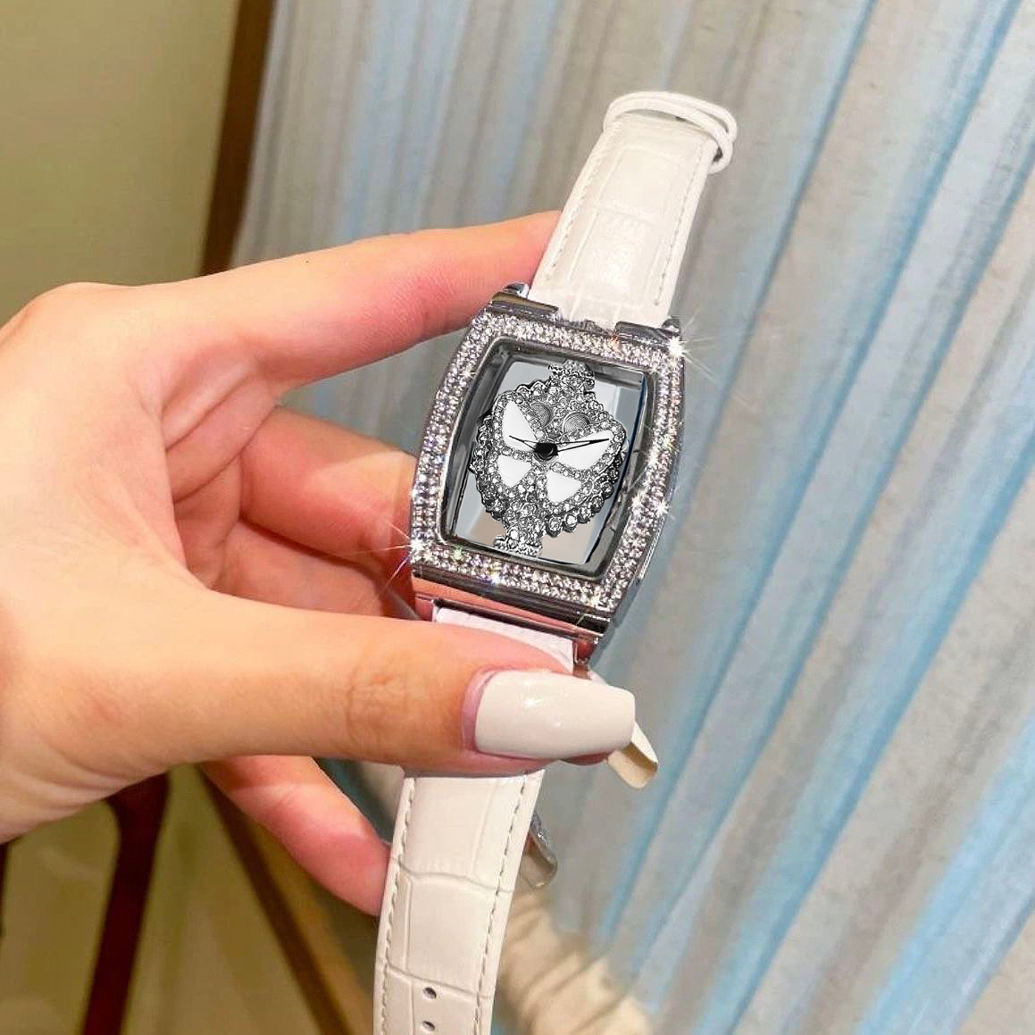 Men's Quartz Watch Rotating Butterfly Design Starry Sky Crystal_voghion.com