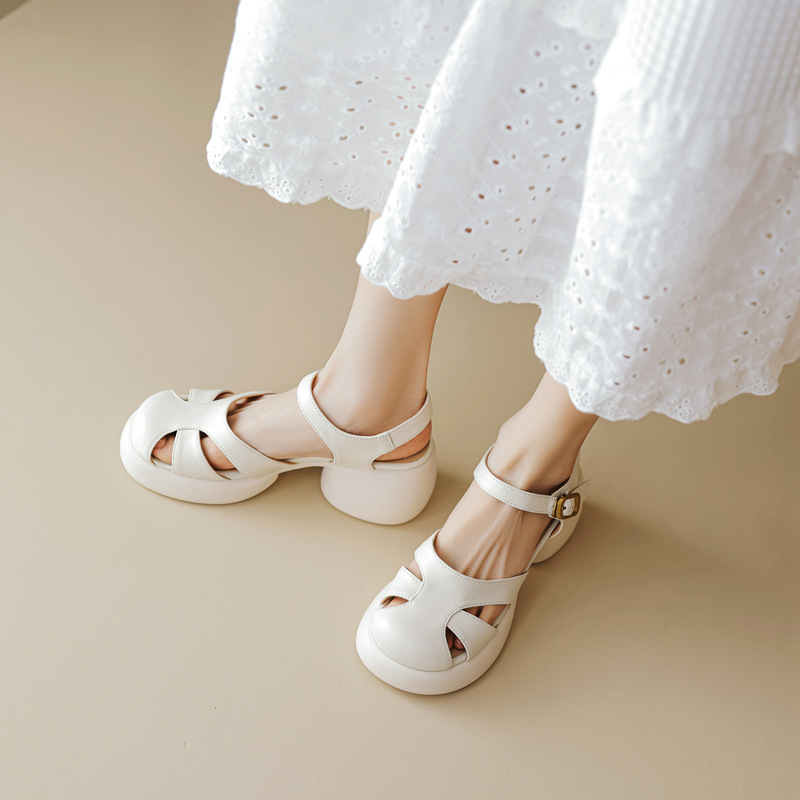 Sandal gót thô da cừu bít mũi phong cách La Mã đế dày quai ngang hở gót — Màu vàng ngỗng