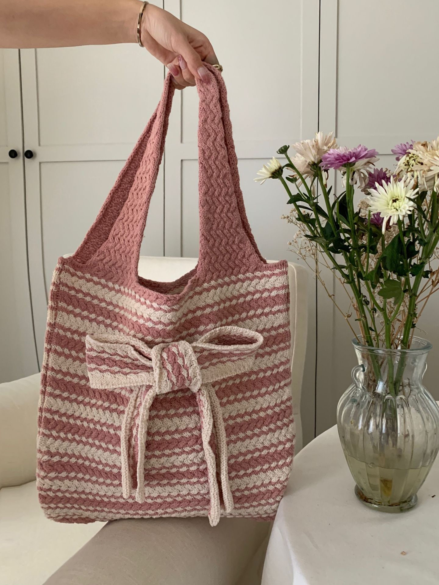 378g Weight Polyester Lining Material Weave Fashion Element Open Closure Type Double Shoulder Straps Strap Type Shoulder Bag Bags Type Travel, Daily Occasion Polyester Material Stripe, Bow Knot Pattern All Seasons Season Women's Gender Vintage Style Style Medium Size Women's Medium Polyester Stripe Bow Knot Vintage Style Weave Open Shoulder Bag 14