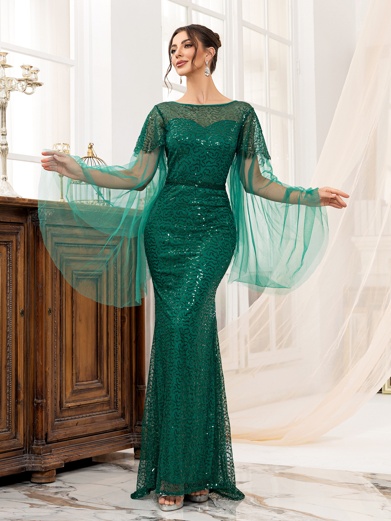 Comercio exterior transfronterizo europeo y americano halter verde mujer manga larga cuello de barco banquete lentejuelas cola de pez vestido de noche largo