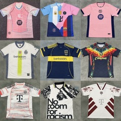2526新型のユニフォームのリヴァプールの皇馬クラブの試合のサッカーの服の運動の通気性の金は番号のメーカーの承認を印刷することができます。