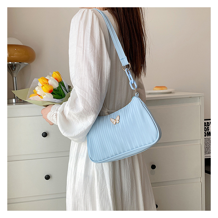 New Fashion Shoulder Underarm Solid Color Women's Portable Small Square Bag display picture 3