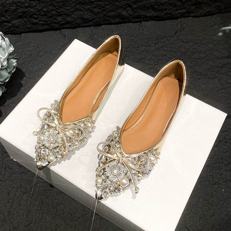 2025 Новые женские туфли с острым носком и бантом, самая популярная женская обувь Fairy с неглубоким горлышком и стразами, женская обувь большого размера на плоской подошве, размеры от 41 до 43