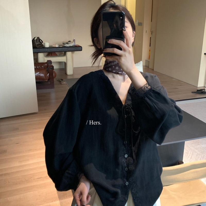 【Hers】A Spoonful of Sweet V-Neck Strappy Black Shirt for Women 2025 Autum Loose Casual Top 92245
