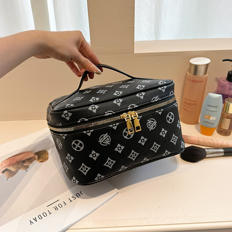 retro capacious cosmetic bag