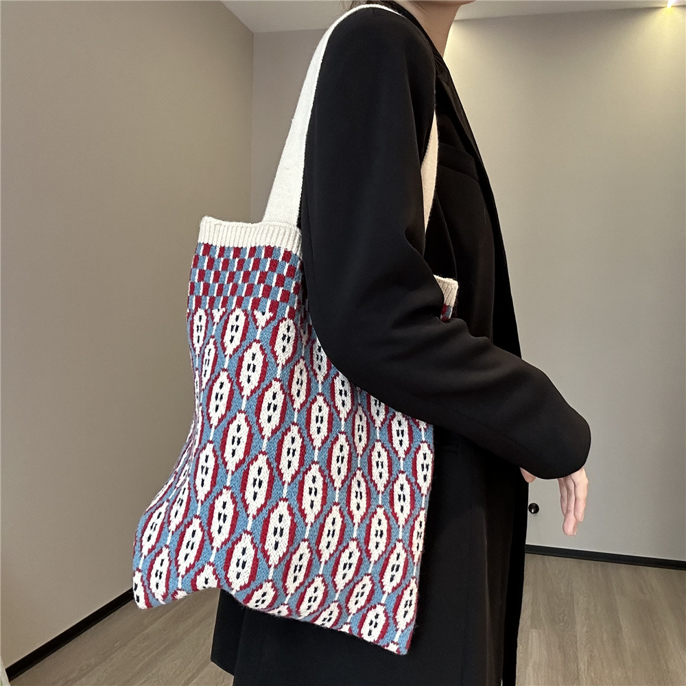 Women's Medium Knit Geometric Vintage Style Open Shoulder Bag display picture 3