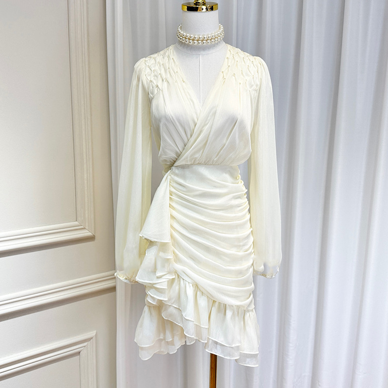 Designed Stereo Plaid Beaded V Neck Fine Glitter Fabric Puff Sleeves Pleated Hip-Hugging Lotus Leaf Fishtail Skirt Dress