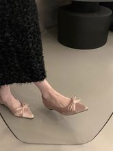 温柔单鞋晚鞋2024年秋冬季新款百搭时尚内增高尖头缎面配裙女鞋子