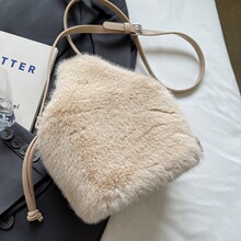 �߼���ë�q����С����Ů2024�¿��＾�ٴ�б���ë���׳��KˮͰ��