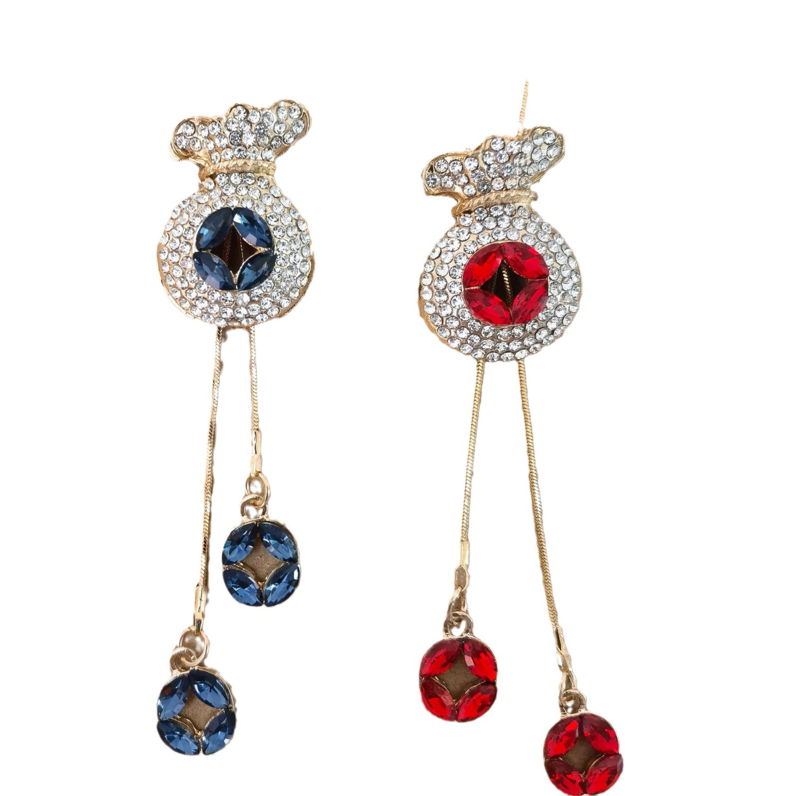 Colar longo com pingente amuleto em strass e tassel_voghion.com