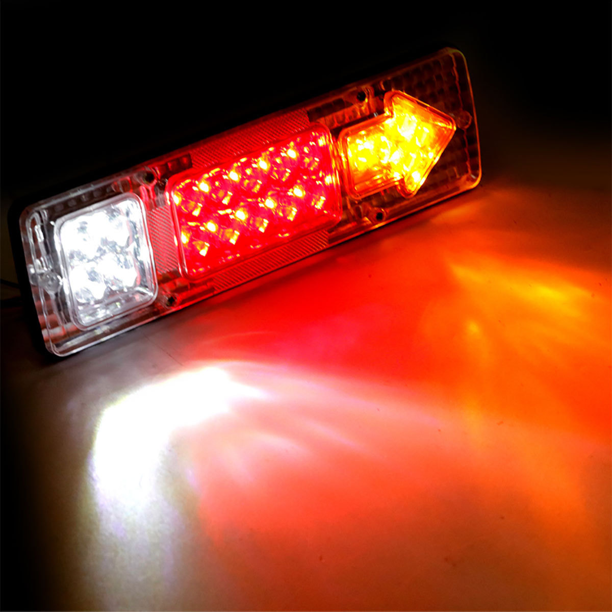 24V 19Led Truck Truck Red and Yellow Two-Color Digital Rear Tail Light 131Led Tail Light Truck Light Arrow Tail Light