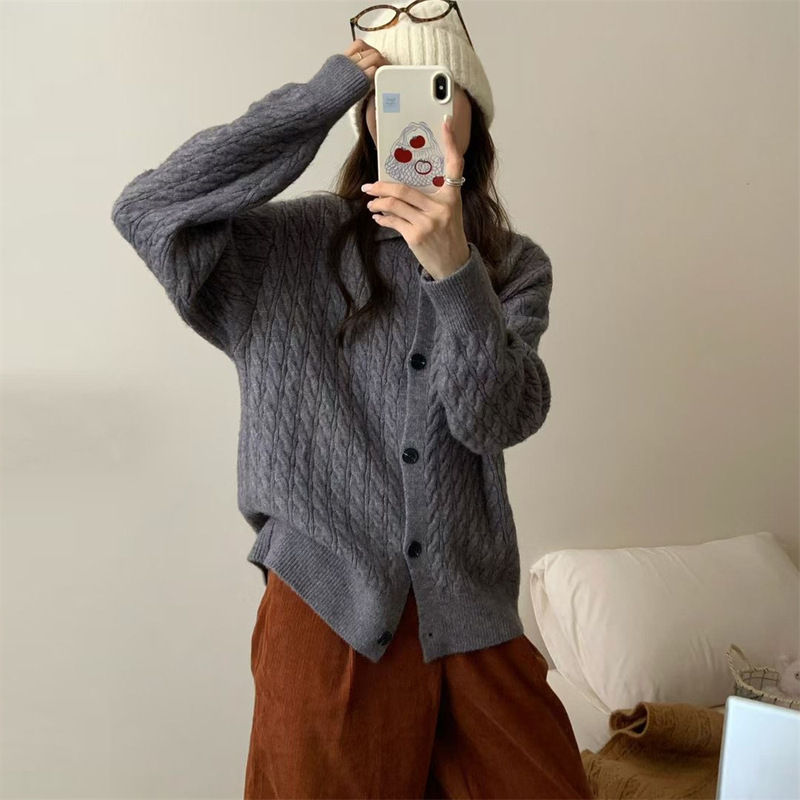 翻领软糯设计感韩系针织开衫女装秋冬新款宽松纯色麻花毛衣女外套|undefined