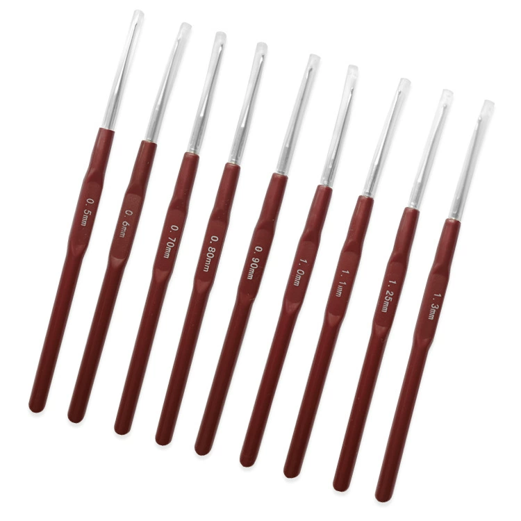 Небольшой Размер Extra Fine Iron Вязание крючком Коричневая пластиковая ручка Вязание крючком Кружева Тонкая нить Вязание крючком