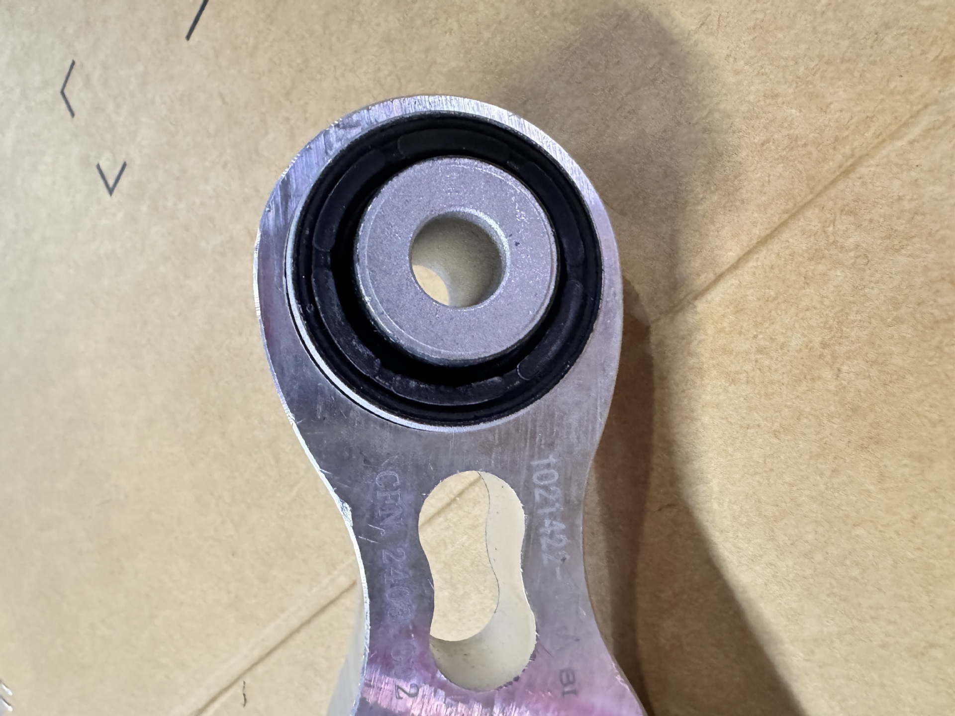 1027441-00-A is suitable for Tesla Model S/X rear upper swing arm connecting rod suspension linkage