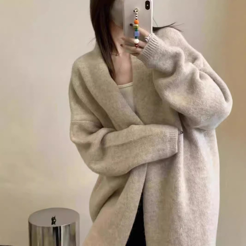 クロスボーダーの香風が膝を越えた中のロングニットのカーディガンの女性服はゆったりとしていて、柔らかくて、優しい純色のセーターのコートです。|undefined