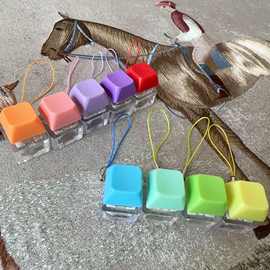 跨境单键解压机械按键捏捏乐手指无聊减压按键发泄钥匙扣