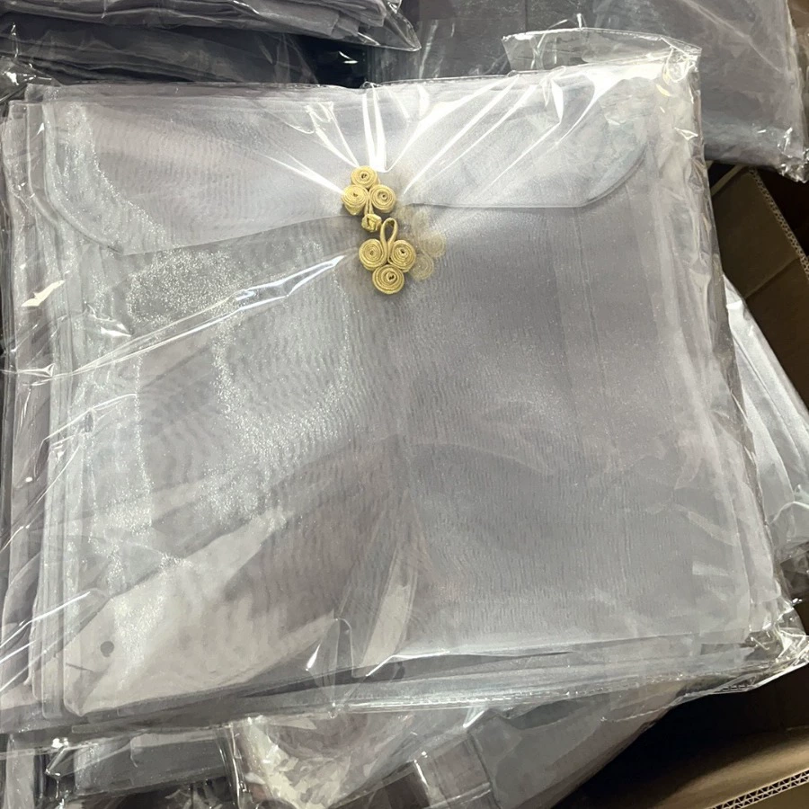 В наличии серые органзовые мешочки, новые органзовые мешочки в китайском стиле для упаковки шелковых платков-ципао, винтажные органзовые мешочки с застежкой-конвертом.